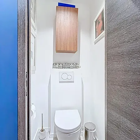 House With Rooftop And Hot Tub Eiffel Tower View * Parigi